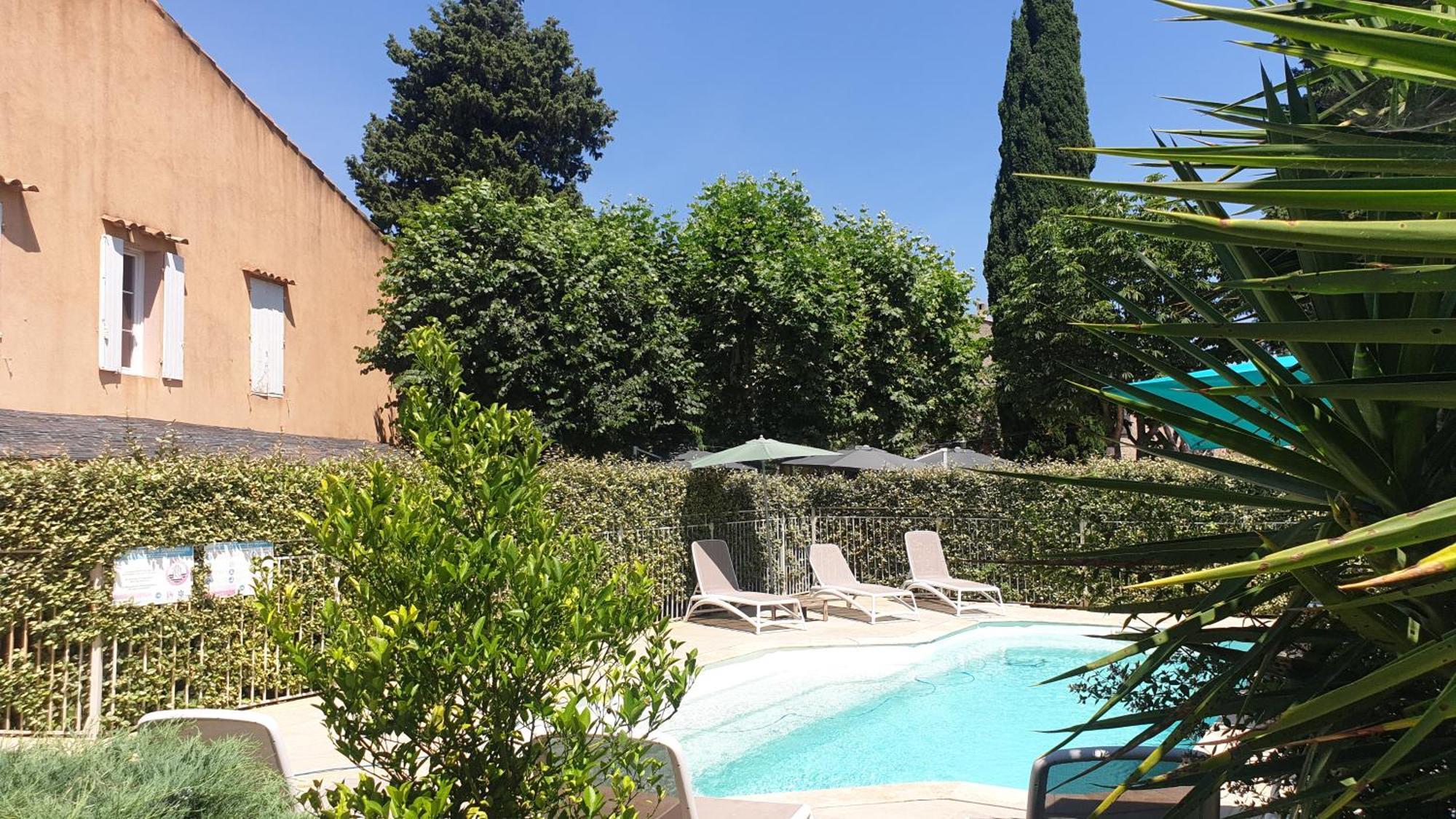 De La Cauquiere Hotel Le Beausset